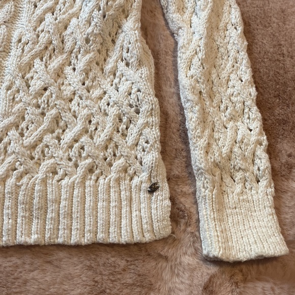 American Eagle sweater. Large - Picture 2 of 4